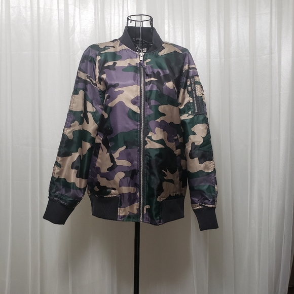 UO+ Silence & Noise NWT Sz M Rita Camo Bomber Jacket - Picture 13 of 14